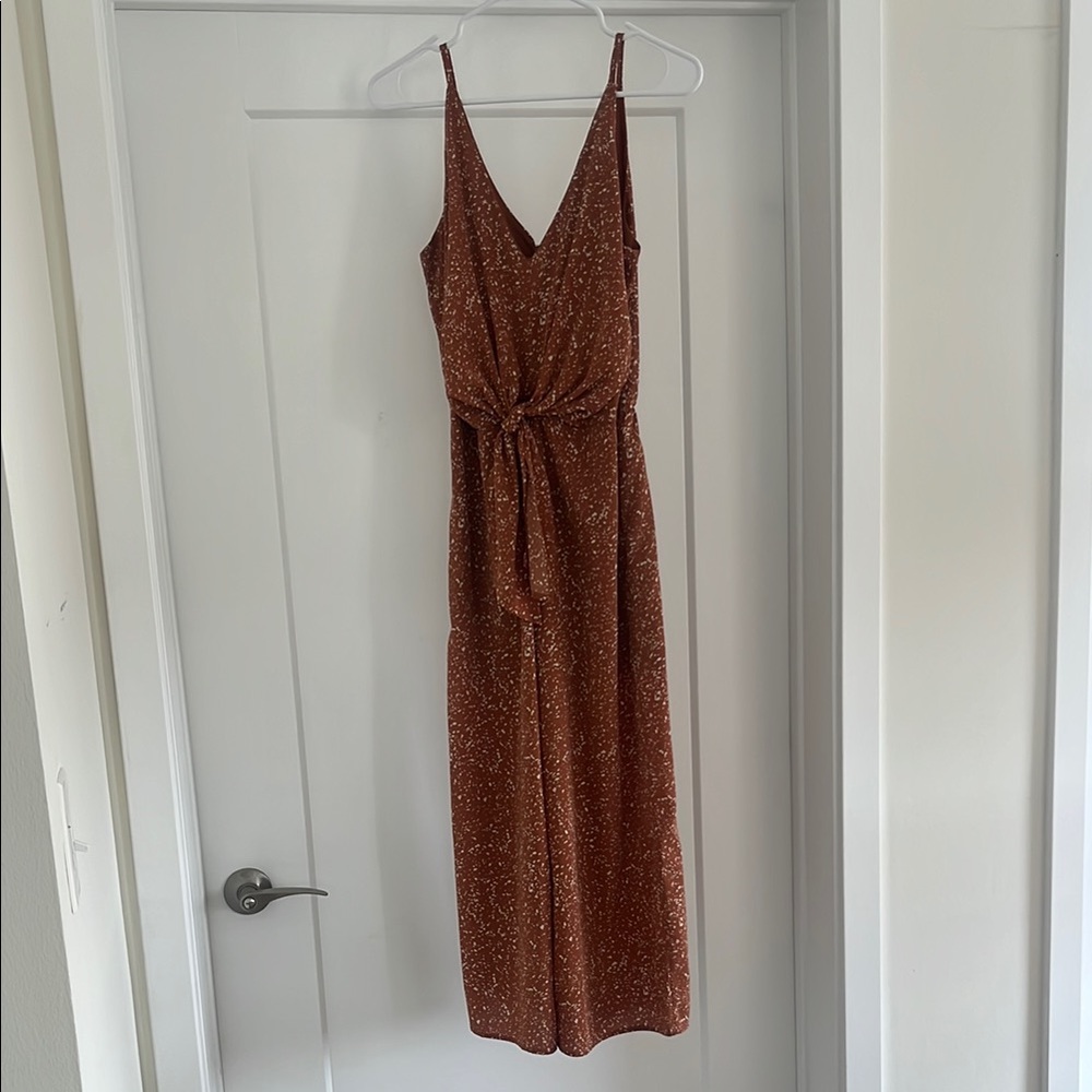 Elegant Sleeveless Rust Romper with Tie Detail, She + Sky, size small